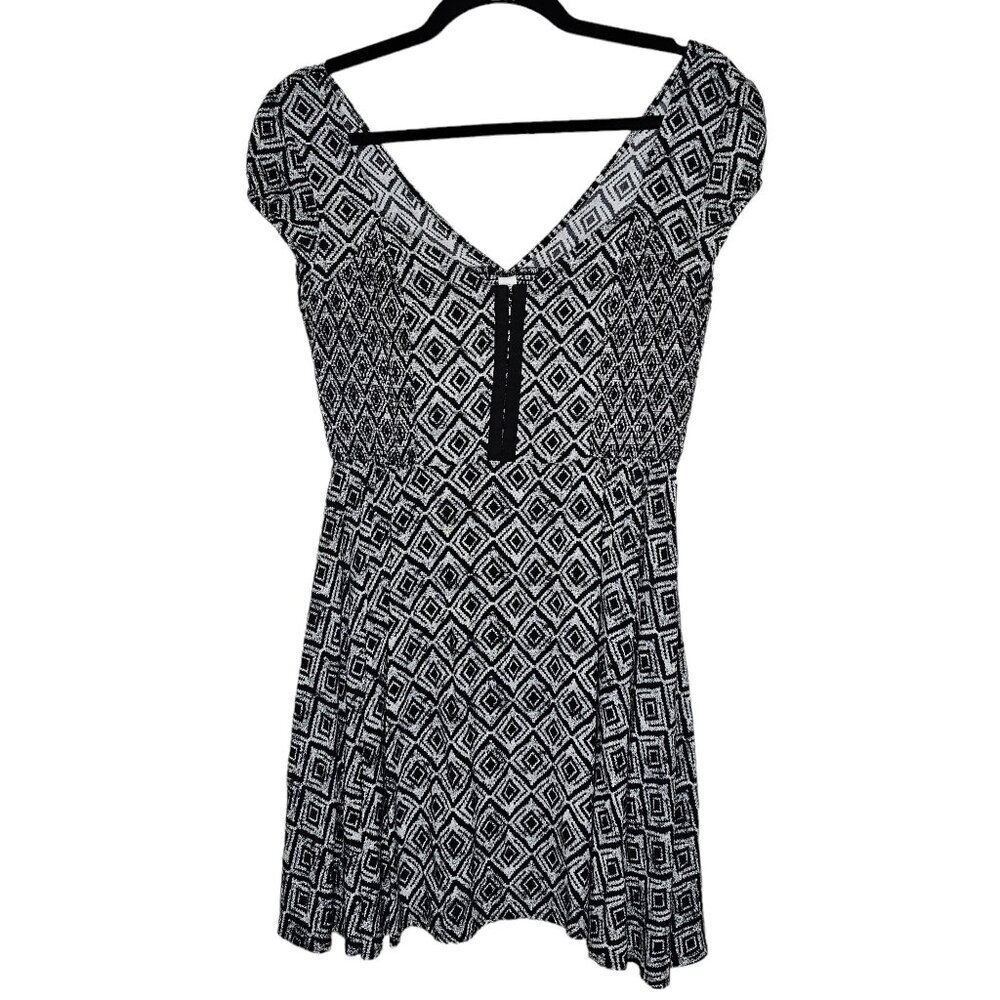 ❤️Aeropostale Size Small Black And White Geometric Print Mini Dress Short Sleeve